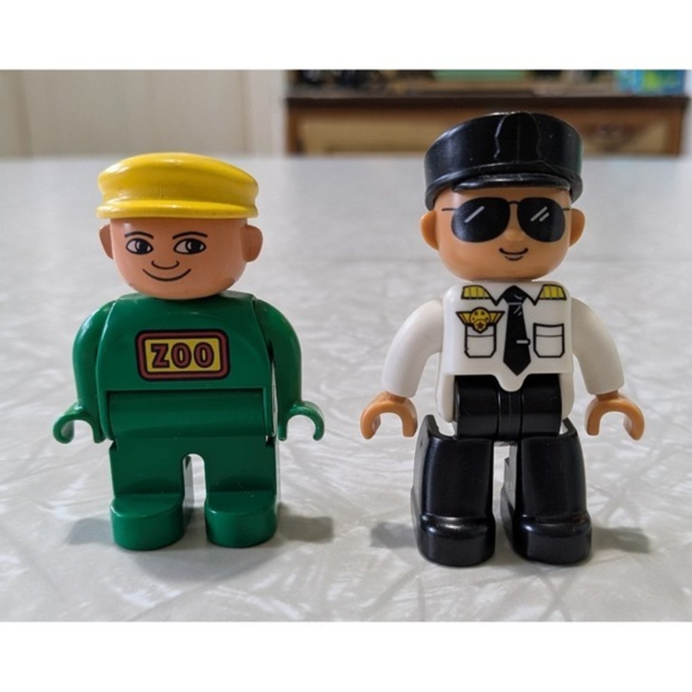 Lego Duplo Figure Male Zoo Keeper Vintage app. 2001